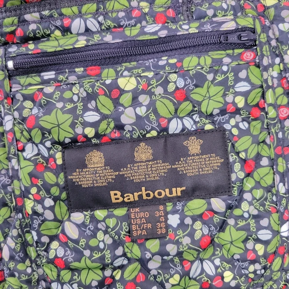 Barbour Annandale Ladies Quilted Jacket Navy Blue Floral Size US 4 UK 8 - Picture 3 of 12